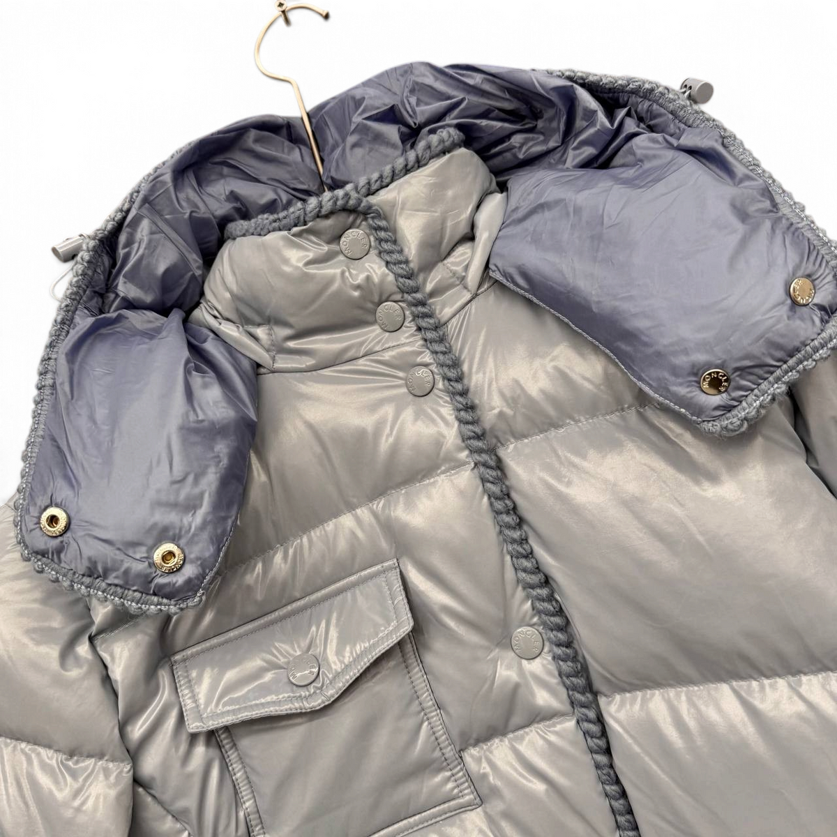 Maire Women’s Hooded Short Goose Down Jacket