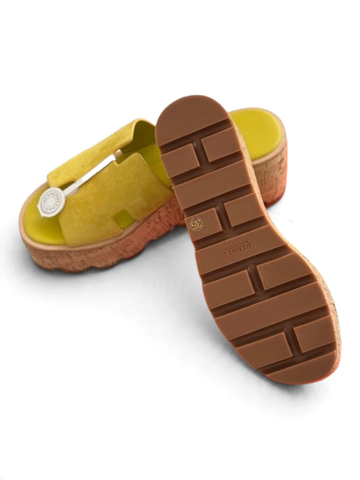 SWORD LUXURY sarı süet platform sandalet, mantar tabanlı ve kesik detaylı üst kısım ile şık tasarım.